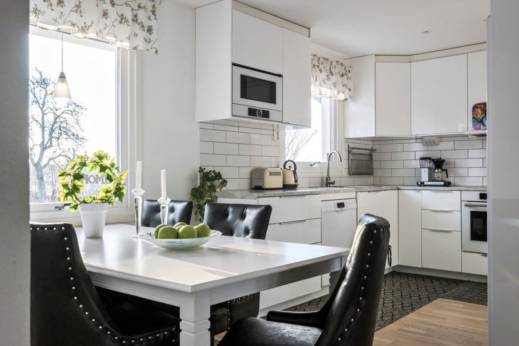 17 totalrenovering villa munso ekero kujngsljusvagen stockholm