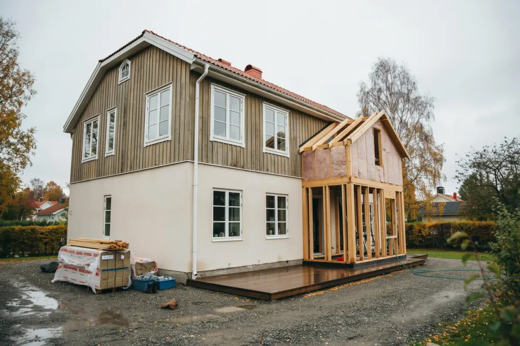attefallstillbyggnad p villan regler bygglov och smarta planl sningar f r fler kvadratmeter